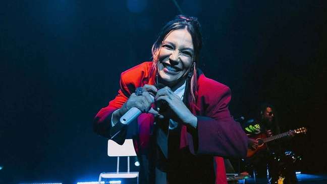 'Prioridade é a família, não o trabalho': Priscilla fala sobre equilibrar carreiras e 'pausa' na música