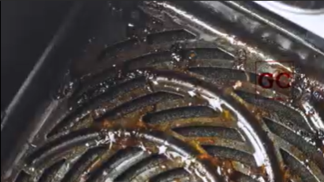 Air Fryer suja? Confira o truque infalível para limpar sem esforço