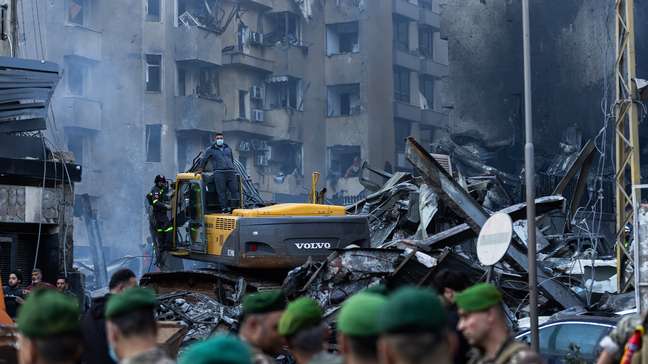 Imagens mostram maior ataque de Israel ao Líbano; mais de 200 pessoas morreram