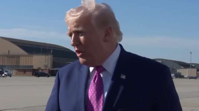 Trump diz que, independente de acordo com Irã, Estreito de Ormuz será reaberto ‘de qualquer forma’