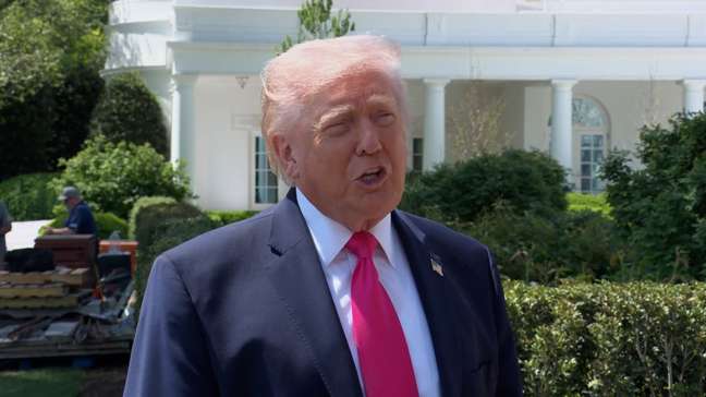 Trump diz que acordo de paz negociado com o Irã impediria país de ter armas nucleares por ao menos 20 anos