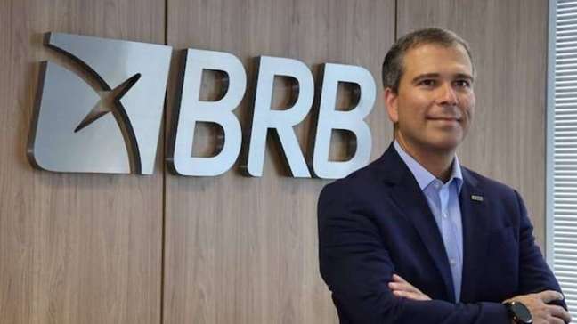 Ex-presidente do BRB é preso pela PF em fase de operação sobre o Banco Master