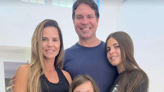 Esposa mostra reencontro de Ramagem com as filhas após deixar prisão nos EUA: ‘Graças a Deus’