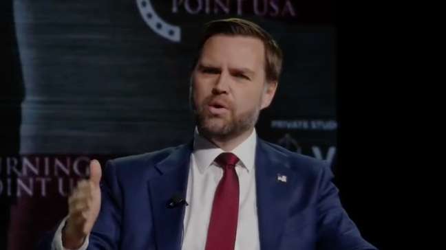 Vice de Trump diz que papa Leão XIV deveria ‘ter cuidado ao falar sobre questões de teologia’