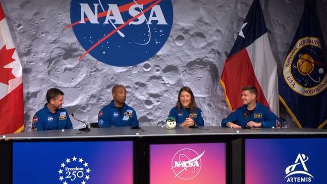 Astronautas da missão Artemis II falam sobre como é voltar à Terra: ‘Pensei que estava flutuando’