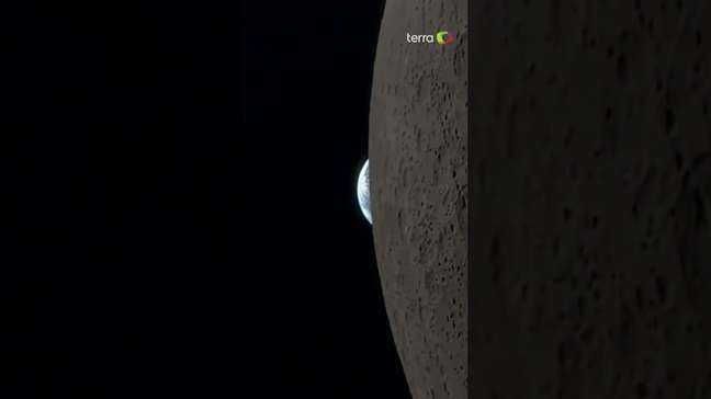 Astronauta na órbita da Lua faz vídeo inédito do 'pôr da Terra'; veja #shorts