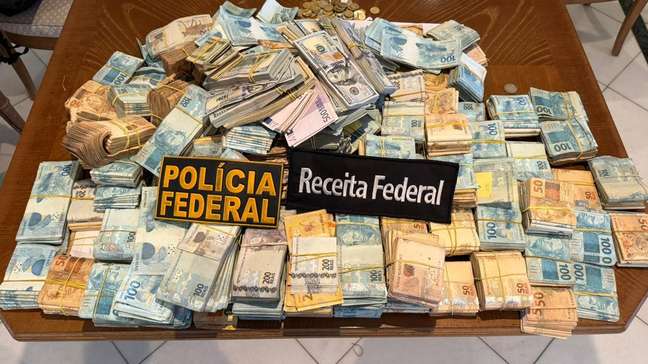 PF faz operação contra esquema bilionário de corrupção na alfândega do Porto do Rio