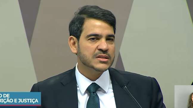 Indicado ao STF, Jorge Messias afirma ser ‘totalmente e absolutamente contra o aborto’: 'É crime'