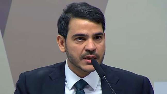 Na CCJ, Jorge Messias cita fé evangélica, mas afirma: ‘Tenho clareza de que o Estado é laico’