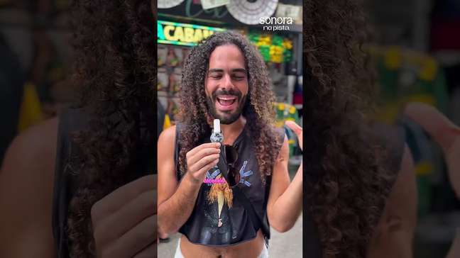 Fã revela como conseguiu tirar foto com Shakira #shorts