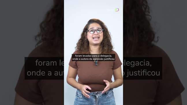 Tapa em funcionária de drive-thru por cebola em lanche: funcionária da ONU é afastada #shorts