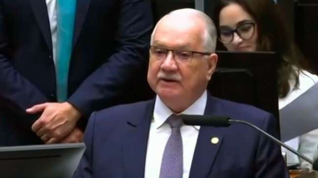 ‘Parlamento e Judiciário não se enfrentam’, diz Edson Fachin em evento na Câmara