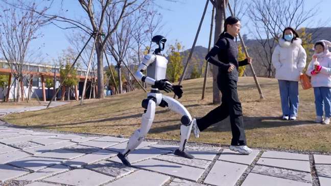 Veja os motivos para o uso cada vez mais frequente de robôs humanoides ao redor do mundo