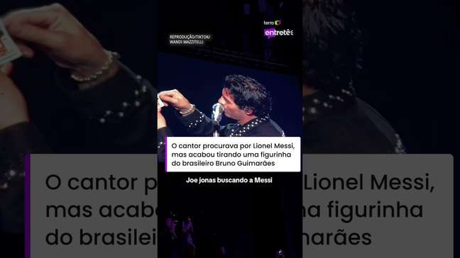 Na Argentina, Joe Jonas tenta encontrar figurinha de Messi, mas tira jogador brasileiro #shorts