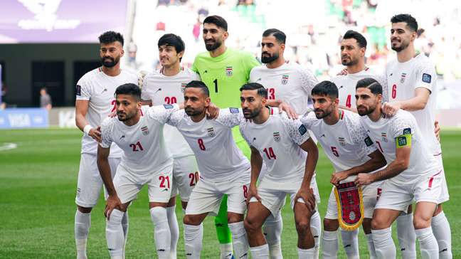 Irã vai à Copa do Mundo, mas faz exigências