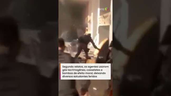PM usa gás e cassetetes para retirar estudantes da USP #shorts