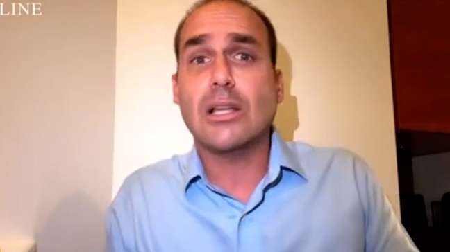 Eduardo Bolsonaro diz que alegações de relação com Vorcaro são 'baboseiras sem pé nem cabeça'