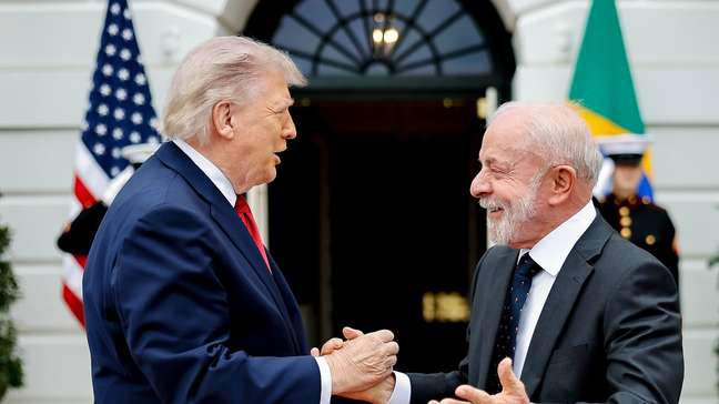 Lula diz a jornal dos EUA que já mostrou a Trump ser 'melhor' que Bolsonaro e que relação com republicano pode evitar novas tarifas