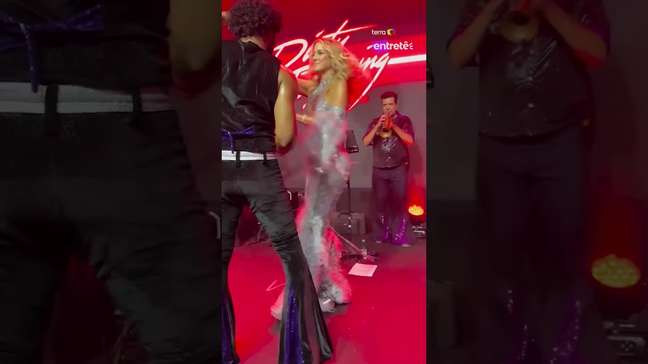 Ticiane Pinheiro dá festa luxuosa para comemorar os 50 anos #shorts