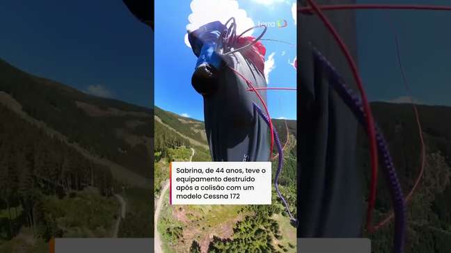 Praticante de parapente sobrevive após colisão com avião durante voo na Áustria #shorts