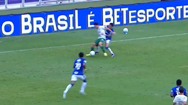 Gol do Cruzeiro é anulado contra a Chapecoense após revisão do VAR; ouça áudio da decisão