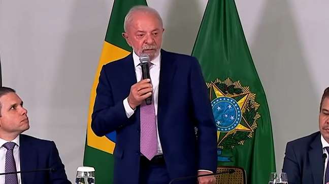 Lula sanciona lei que permite renovação automática da CNH para bons condutores