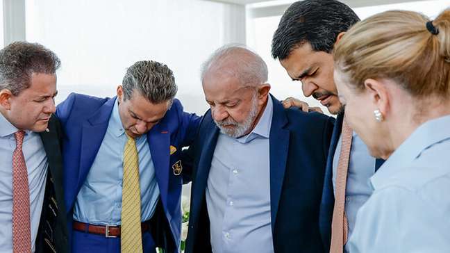 Com versículos bíblicos e pauta eleitoral, PT divulga carta aos evangélicos para 2026