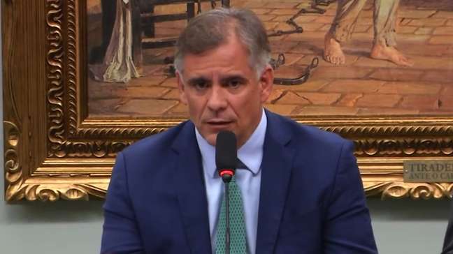 Comissão da Câmara aprova PEC que reduz maioridade penal para 16 anos