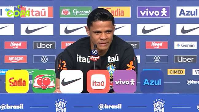 ‘Não era muito reconhecido na minha cidade’, diz Douglas Santos sobre período antes da Seleção