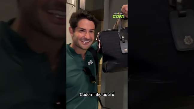 Da preparação ao pós-jogo: Galvão Bueno mostra bastidores da estreia em Copas pelo SBT