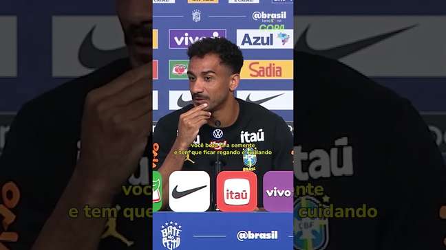 Danilo cita parábola do bambu chinês ao pedir 'paciência' para que Seleção colha frutos no futuro