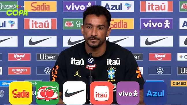'Não temos a maturidade da França e Argentina', diz Danilo sobre Seleção Brasileira