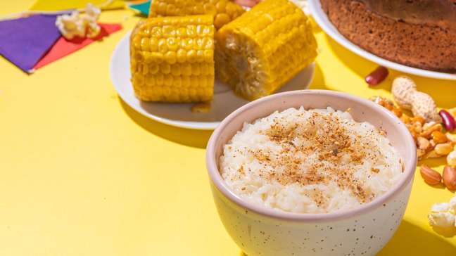 Canjica ou mungunzá? Veja a diferença entre as receitas típicas