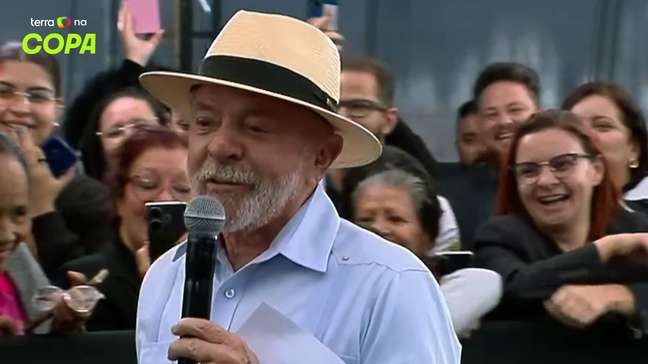 Lula elogia Marta e ironiza Neymar em evento: 'É o primeiro convocado home office do mundo'