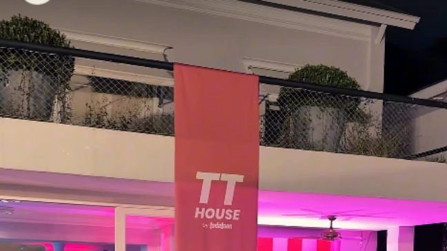 Veja o que está rolando na TT House durante o jogo do Brasil