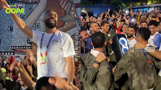 Salah e outros jogadores do Egito comemoram vitória sobre a Nova Zelândia nas ruas de Vancouver