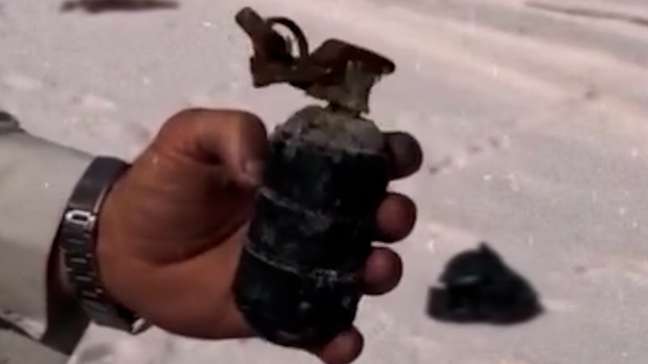 Granada é encontrada em mutirão de limpeza de praia no RJ: ‘Realidade preocupante’