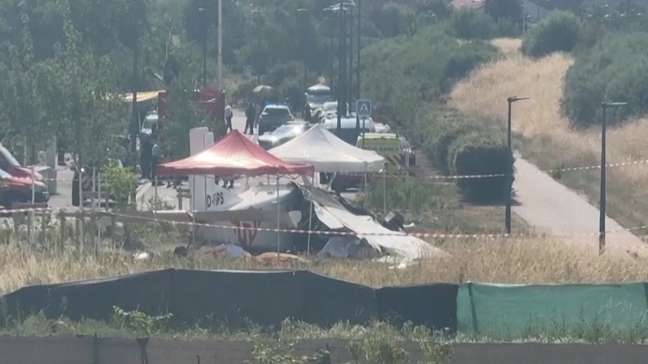 Queda de avião na França mata 11 pessoas