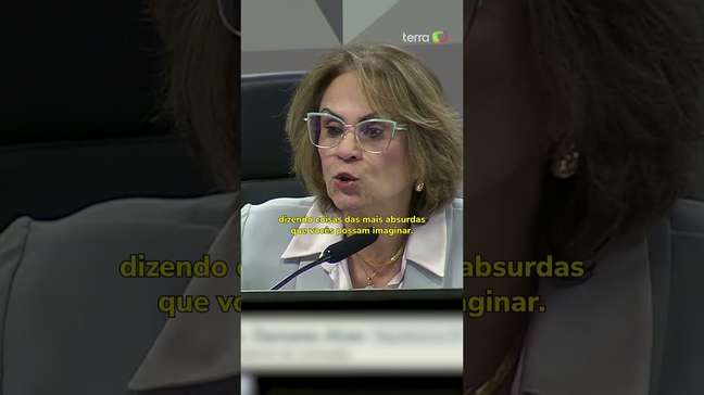 Damares sai em defesa de Michelle Bolsonaro após atrito com Flávio #shorts