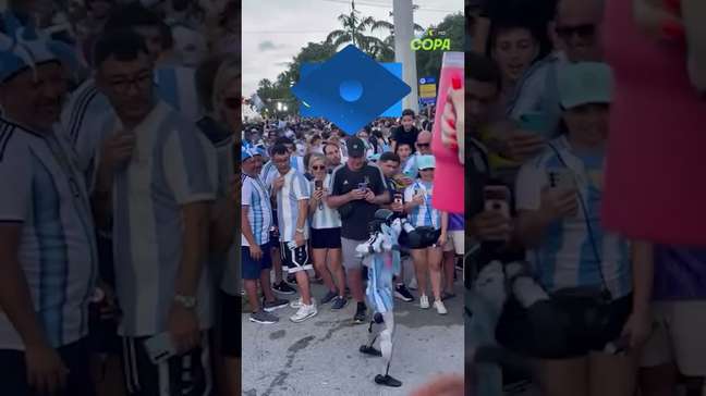 Já não basta o 'ET' Messi? Torcida da Argentina ganha reforço de robô humanoide dançarino nos EUA