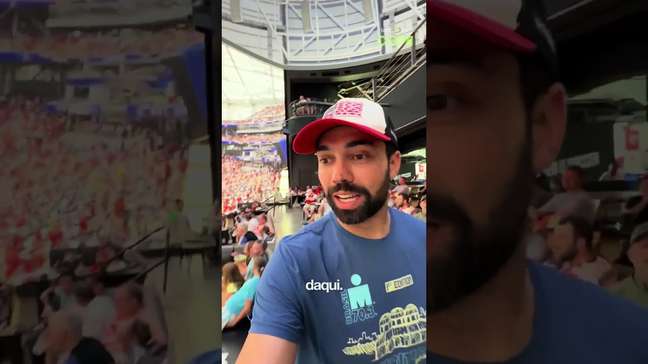 Brasileiro mostra experiência em telão que dá sensação de estar dentro de estádio nos EUA #shorts