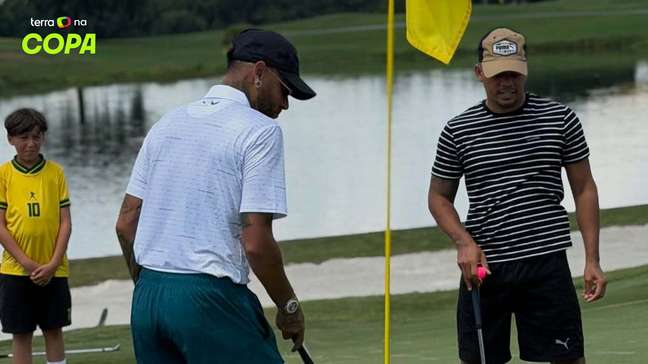 Após eliminação na Copa, Neymar joga golfe nos Estados Unidos