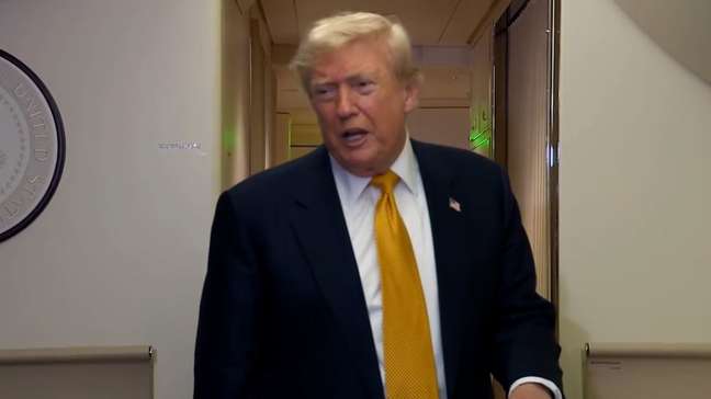 Trump diz que EUA responderão com 20 bombardeios para cada ataque do Irã