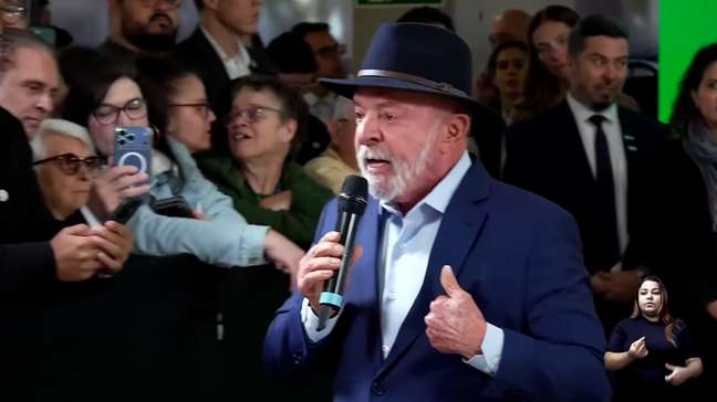 Lula diz que EUA mentem sobre Irã querer possuir armas nucleares e que seria ‘pirataria’ taxação em Ormuz