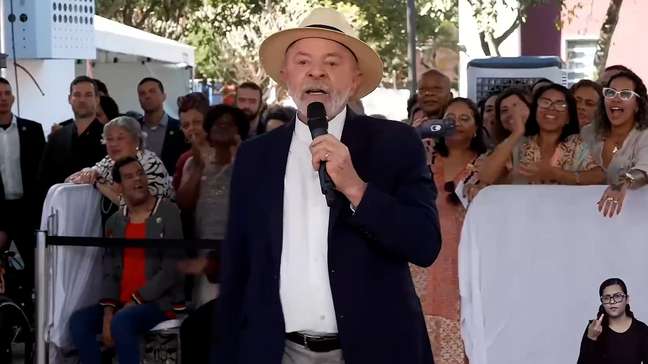 Lula afirma que só irá falar do tarifaço quando Trump se pronunciar: 'Não falarei'
