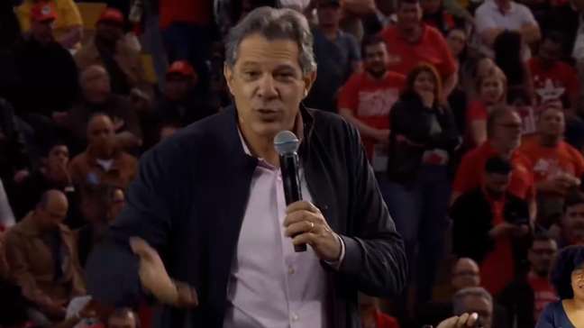 Haddad diz que Milei 'dá carne de burro para a população' e critica honraria dada por Tarcísio