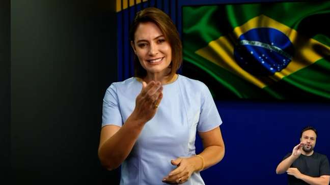 Michelle diz que faltou a convenção do PL para cuidar de Jair Bolsonaro: 'Meu galego não pode estar com vocês'