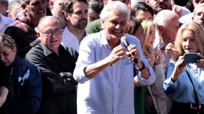 Caiado provoca Lula por expectativa de não ir a debate e chama Flávio de 'candidato Kinder Ovo'