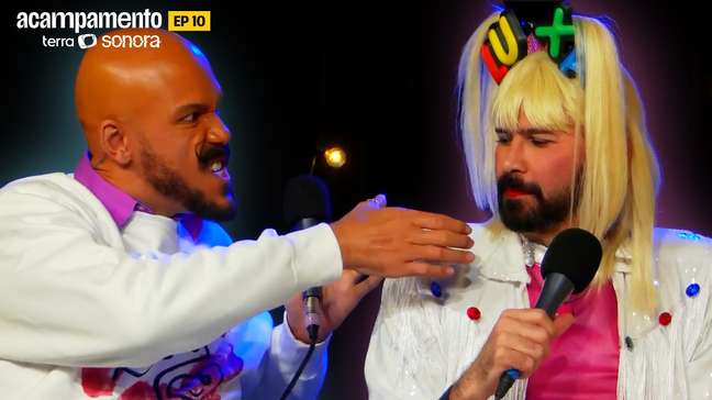 Apertou, Cantou: Fãs da Xuxa Testam Memória e Reflexo em Desafio Musical