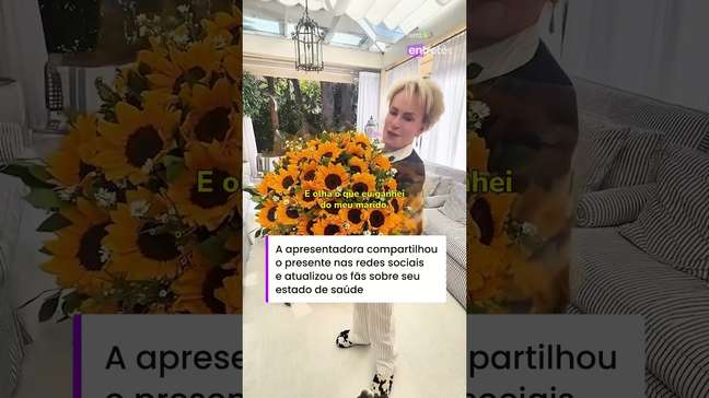 Ana Maria Braga ganha buquê gigante de girassóis do marido após período no hospital #shorts